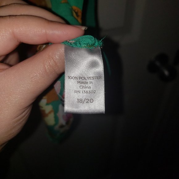 Avenue Plus Size Green Floral Pleated Blouse 18/20 - Picture 7 of 7